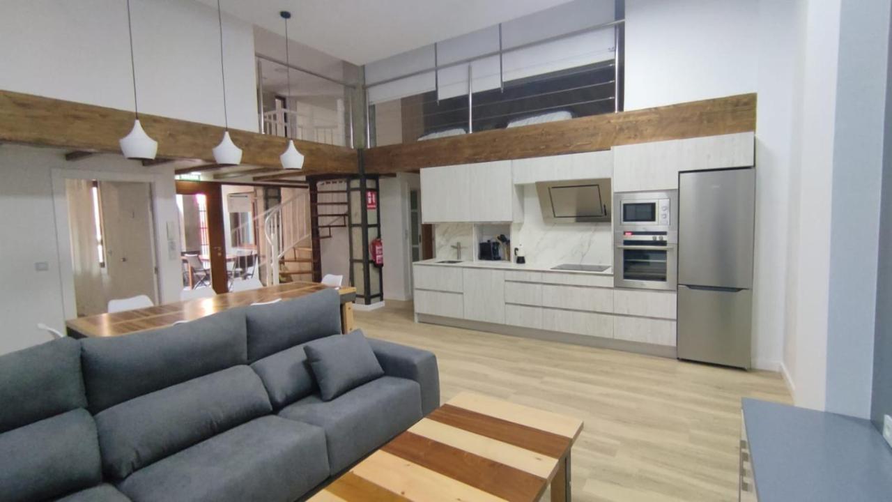 Vivienda Turistica Los Robles Tudela Exteriör bild
